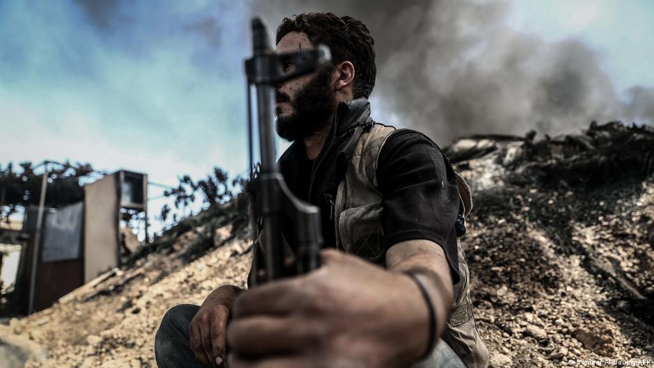 أحد أفراد "جيش الإسلام" في دوما في السابق - سوريا. Foto AFP