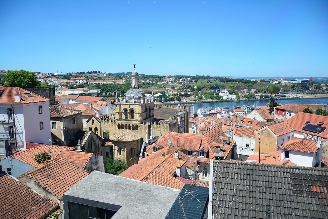 Blick auf die Stadt Coimbra mit der Alten Kathedrale (Foto: Marta Vidal)