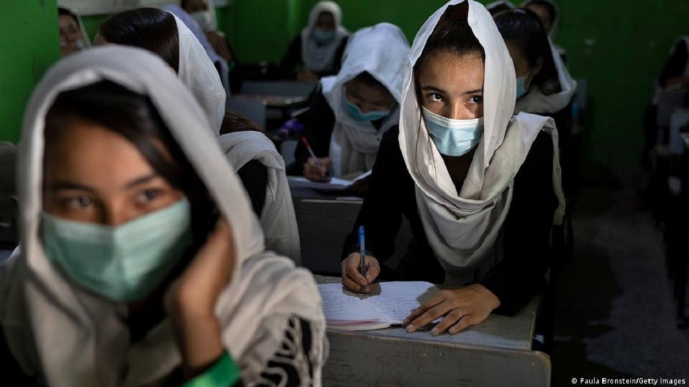 Die "Zarghona High School", Afghanistans größte Mädchenschule in Kabul - bleibt sie auch künftig offen? (Foto: Paula Bronstein/Getty Images)