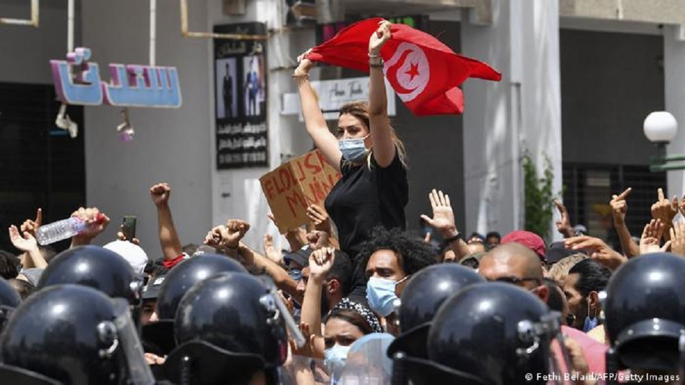 Proteste gegen die miserable wirtschaftliche Lage in Tunis im Dezember 2020; Foto: Fethi Belaid/AFP/Getty Images