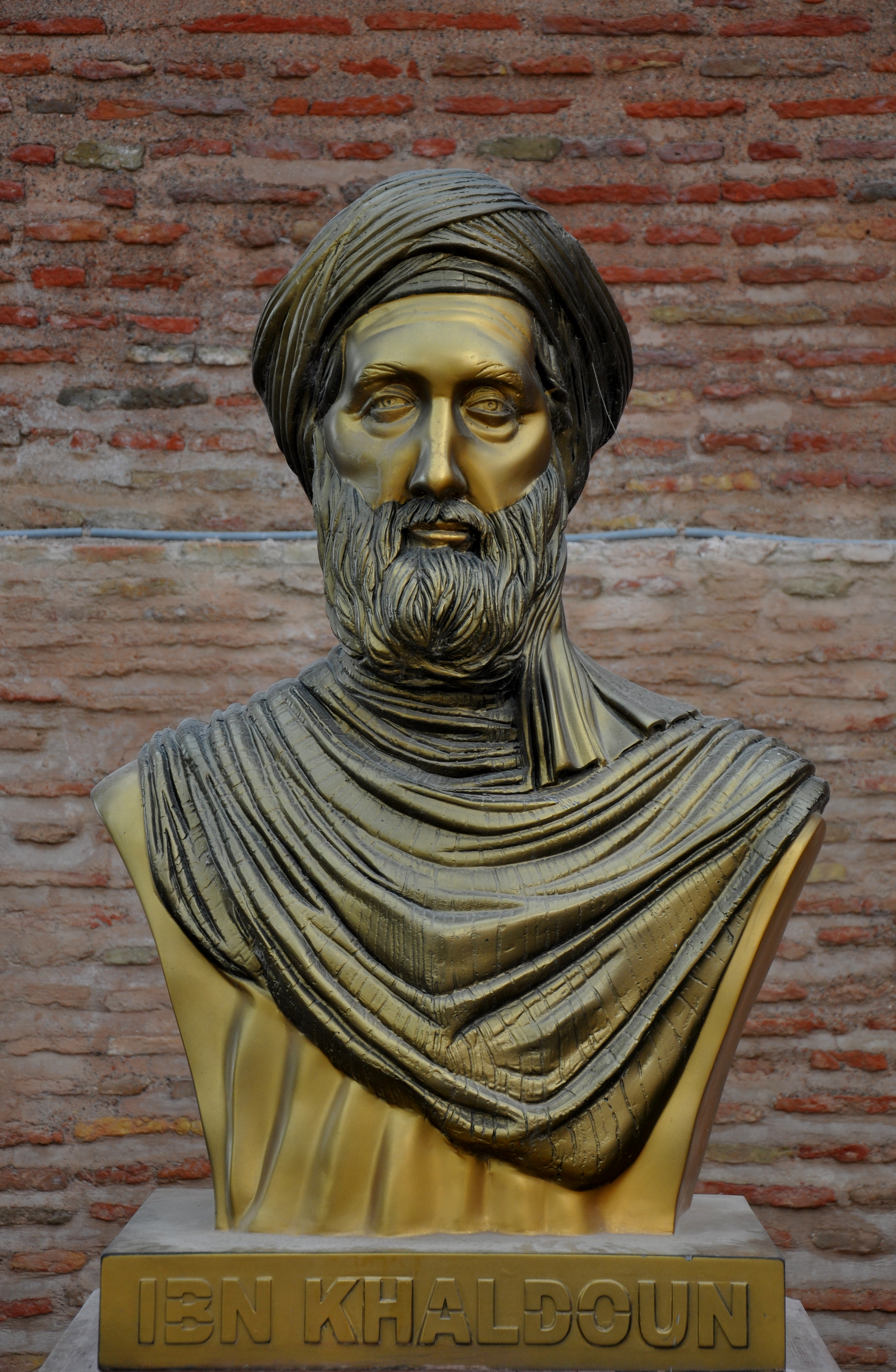 Mediaeval Arab historian Ibn Khaldun (photo: Reda Kerbush, CC BY-SA 4.0, via Wikimedia Commons) 