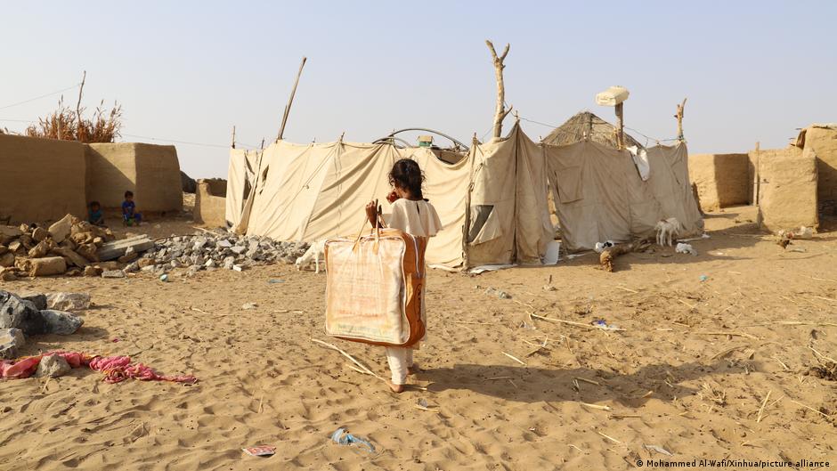 Notunterkunft für Vertriebene im Jemen; Foto: Mohamed al-Wafi/Xinhua/picture-alliance