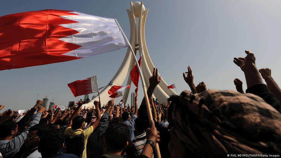 2011 - آلاف الشيعة نزلوا إلى الشوارع من أجل المزيد من المساواة - البحرين. Foto: Foto: Phil Weymouth/AFP/Getty Images 