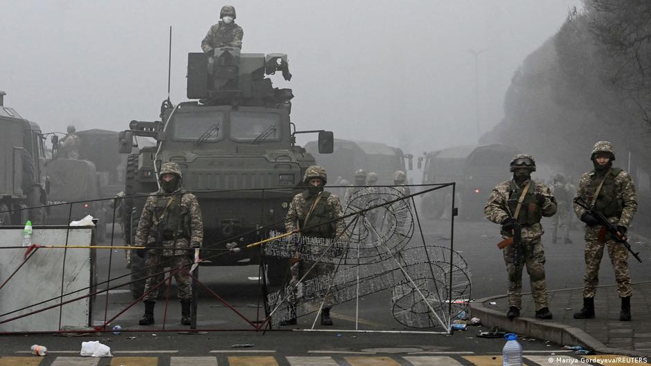 Russian military in Almaty on 6 January 2022 (photo:Mariya Dordejeva/Reuters)