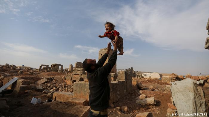 UNESCO refugee camp, Babisqa, Syria (photo: Khalil Ashawi/Reuters)
