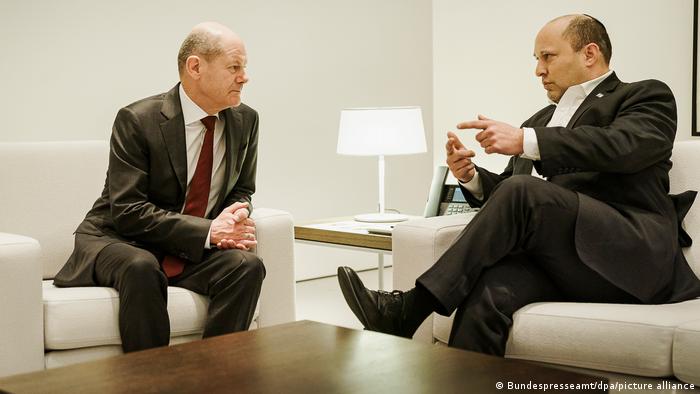 German Chancellor Olaf Scholz with Israeli PM Naftali Bennett following the latter's trip to Moscow (photo: Bundespresseamt/dpa/picture-alliance)