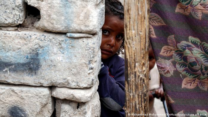 A little girl in a Yemeni slum