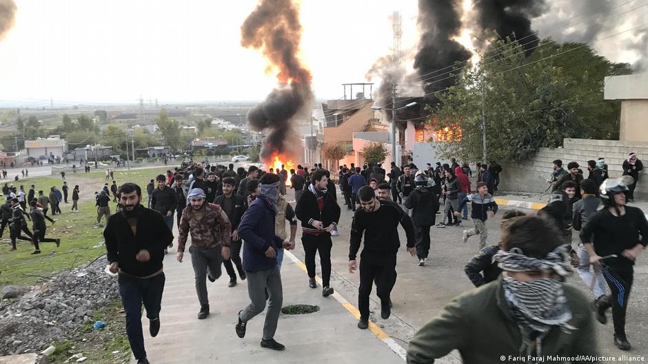 Protests and riots in Sulaymaniyah in November 2021 (photo: Fariq Faraj Mahmood/AA/picture-alliance)