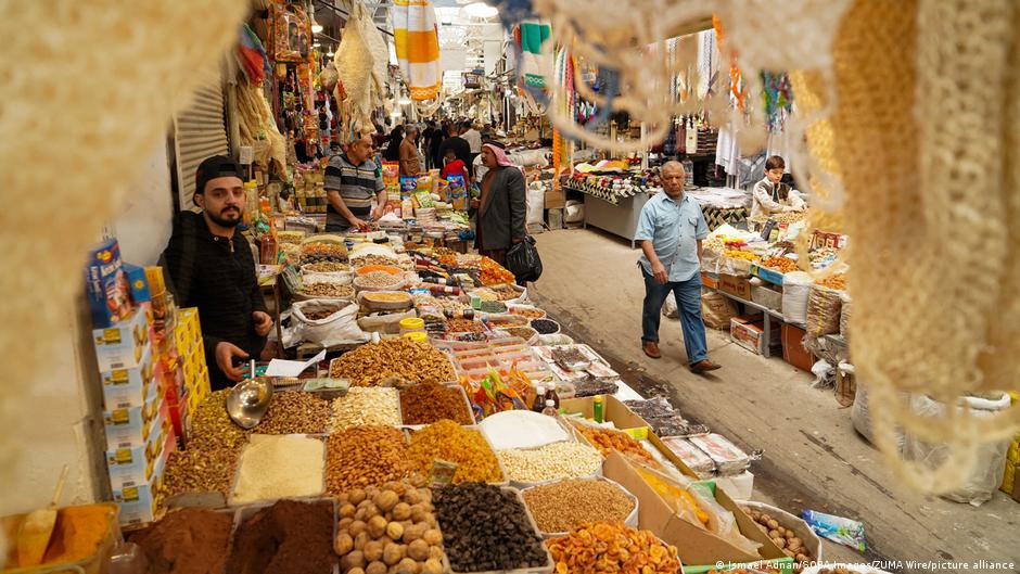 Market during Ramadan in the Iraqi city of Mosul (photo: Zuma Wire/picture-alliance)