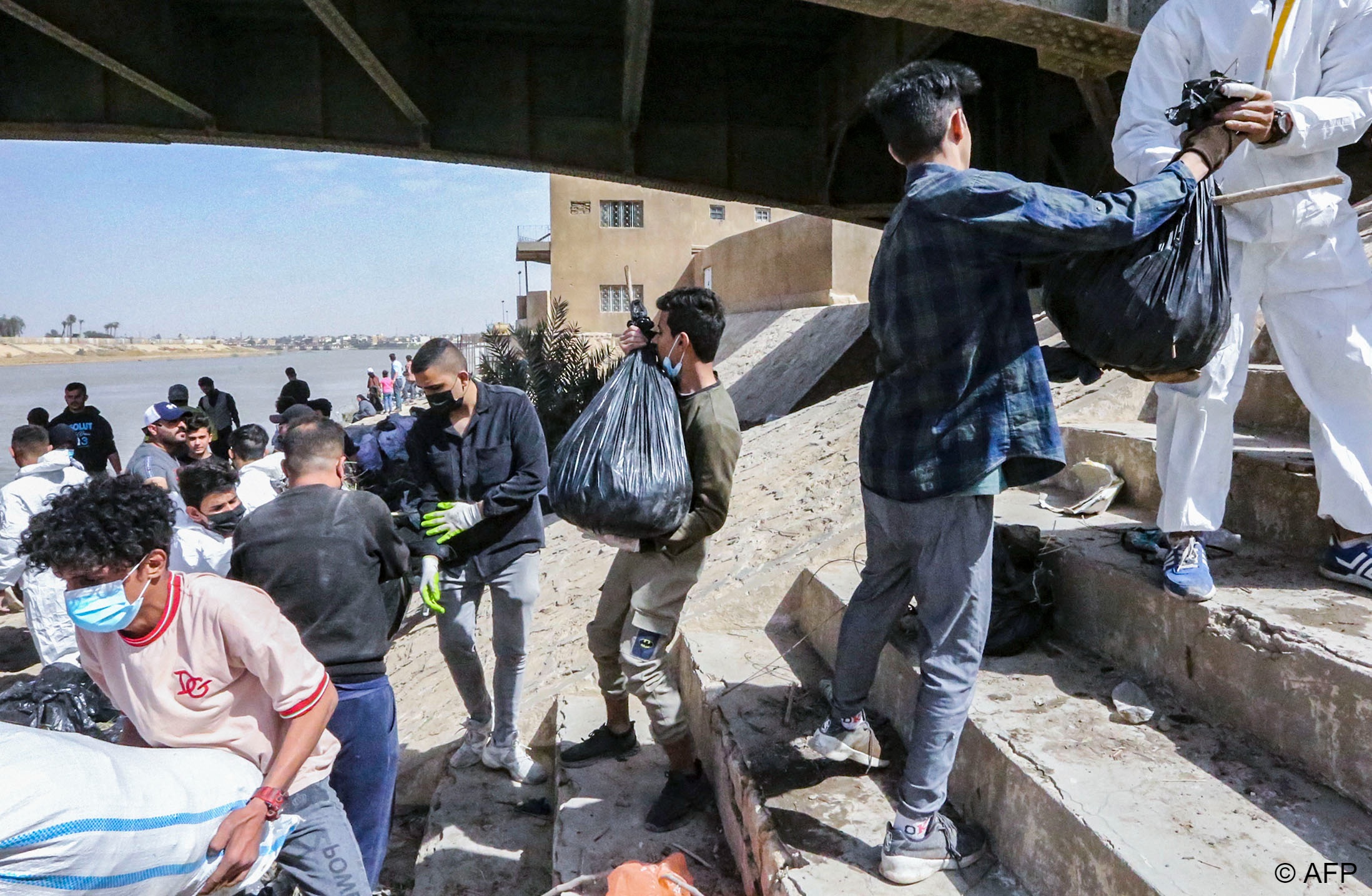The 200 volunteers want to make a difference, but face a Herculean task in a country where trash is commonly dropped on the ground (photo: Sabah ARAR AFP)