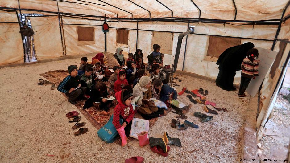 Menschen in einem Lager für Binnenflüchtlinge in Idlib, Syrien (Foto: AFP/Getty Images)