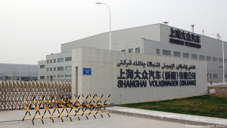 Das 2013 eröffnete VW-Werk in Urumqi in der Provinz Xinjiang; Foto: picture-alliance/dpa/S.Scheuer