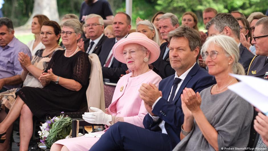 Königin Margrethe II. von Dänemark mit Vizekanzler Robert Habeck bei der Eröffnung des Museums am 25.06.2022; Foto: Preben Stentoft/Flugt Museum 