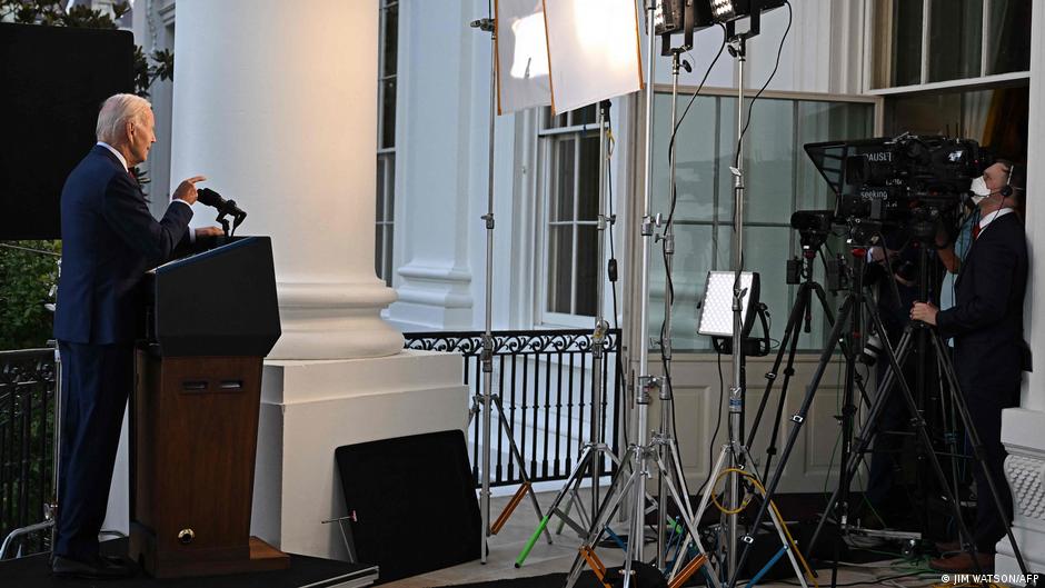 قال الرئيس الأميركي جو بايدن في خطاب تلفزيوني إنه أعطى الضوء الأخضر للغارة عالية الدقة التي استهدفت الظواهري بنجاح:Photo: Watson/AFP