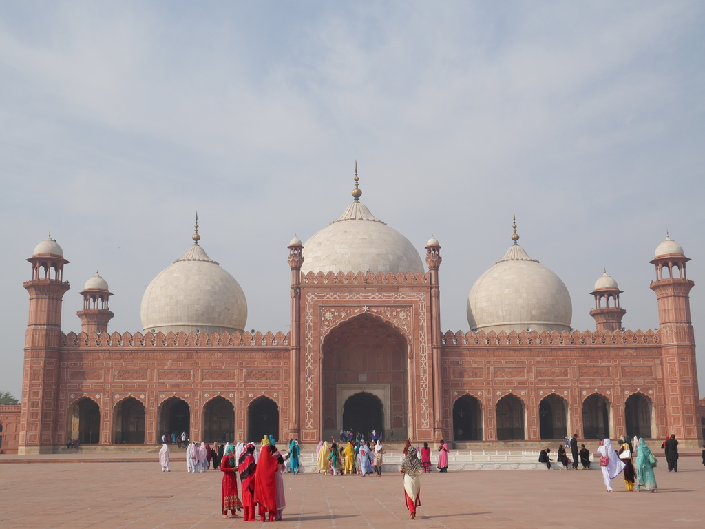 The Badshahi Mosque, the most famous example of Mughal architecture in Lahore (photo: Marian Brehmer)