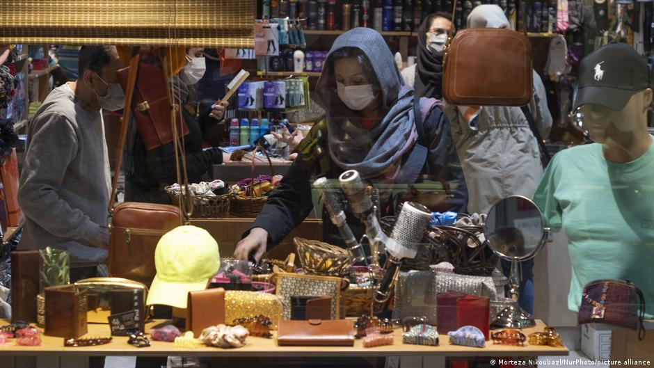 Einkaufszentrum in Teheran; Foto:Morteza Nikoubazl/Nur Foto/picture-alliance