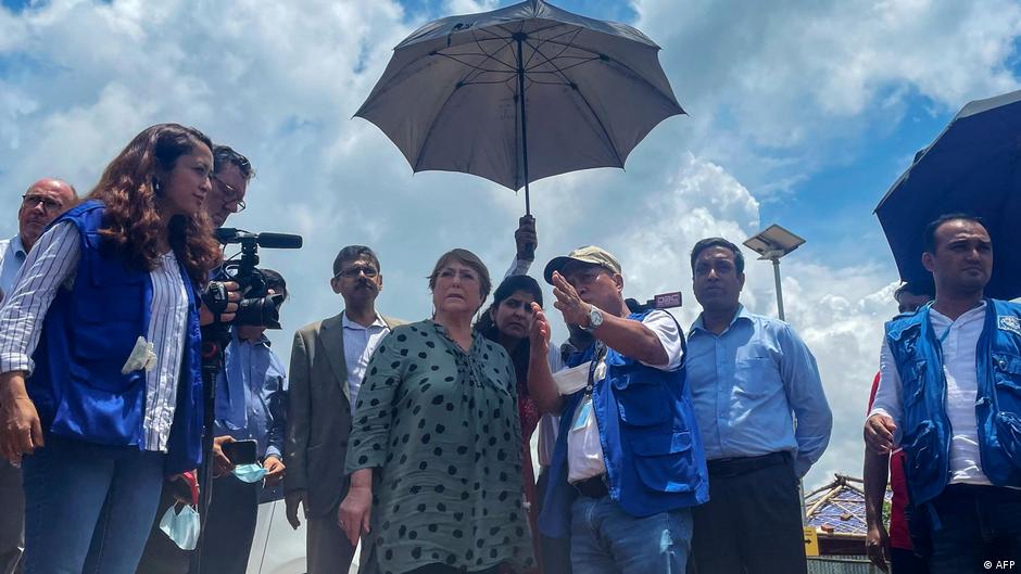 UN Human Rights Commissioner Bachelet visiting a Rohingya refugee camp in Bangladesh in mid-August 2022 (photo: AFP)
