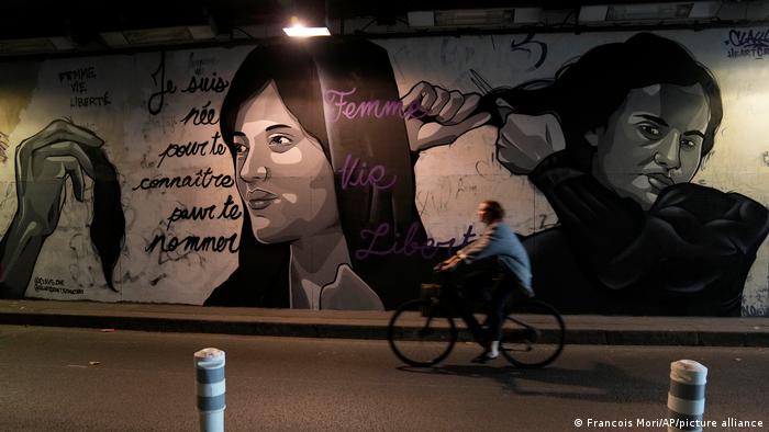 Iran-Proteste: Mahsa Amini wird Ehrenbürgerin von Paris