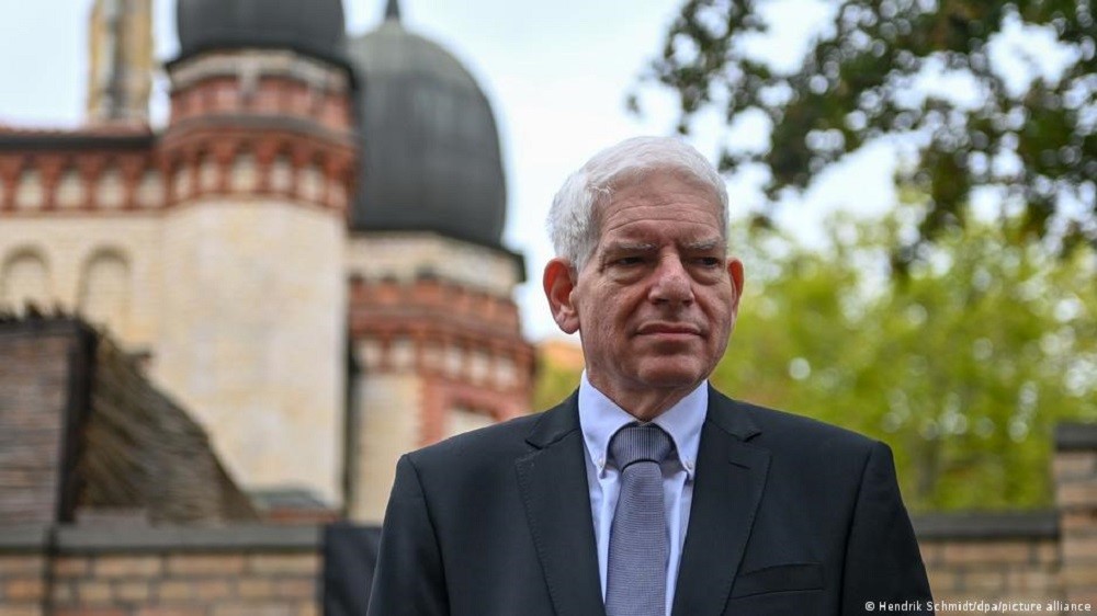 Der Vorsitzende des Zentralrats der Juden Josef Schuster; Foto: Hendrik Schmidt/dpa/picture-alliance