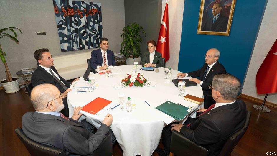 Türkei Treffen der Opposition; Foto: DHA