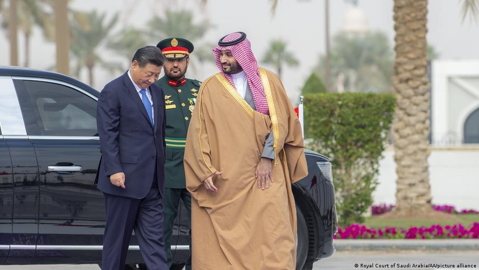 Chinese President Xi Jinping and Saudi Crown Prince Mohammed bin Salman (image: Royal Court of Saudi Arabia/AA/picture-alliance)