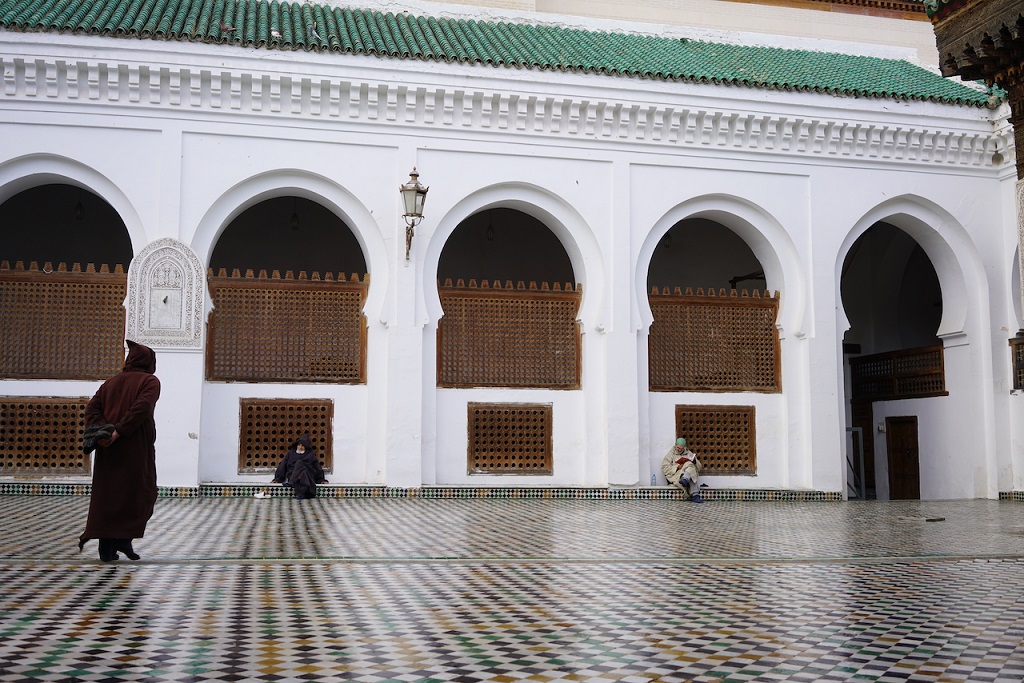 باحة مسجد في فاس بالمغرب. Innenhof einer Moschee in Fes, Marokko; Foto: Marian Brehmer