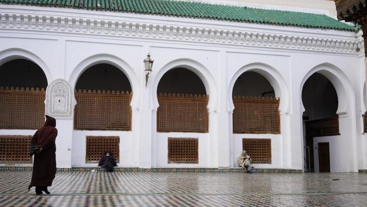 Inner courtyard of a mosque in Fez, Morocco (image: Marian Brehmer)