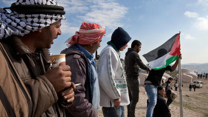 Palestinian activists from the tent city Bab al-Shams in the West Bank (photo: dpa/picture-alliance)