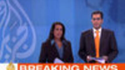 لحظات الإرسال الأولى على قناة الجزيرة الإنكليزية؛ الصورة: أ ب/الجزيرة