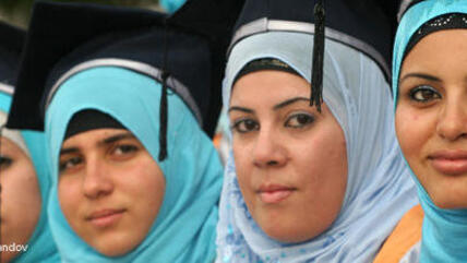 Palästinensische Hochschulabsolventinnen während ihrer Abschlusszeremonie bei Jerusalem; Foto: APA /Landov