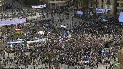 Proteste am ''Tag des Abgangs'' auf dem Tahrirplatz in Kairo; Foto: dpa 