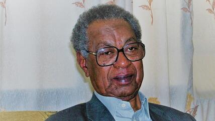 Tayeb Salih (1929 - 2009) #zählt zu den größten sudanesischen Autoren des zwanzigsten Jahrhunderts (Foto: Getty Images/AFP/Ashraf Shazly
