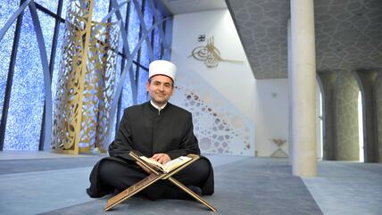Benjamin Idriz is imam of the Islamic community in Penzberg and chairman of the "Munich Forum for Islam".