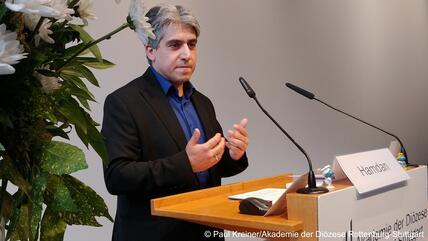 حسين حمدان أول مستشار رسمي في شؤون الإسلام في ألمانيا.