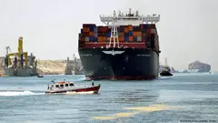 Symbolbild Suezkanal