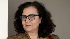 Die libanesische Autorin und Bildende Künstlerin Chaza Charafeddine
