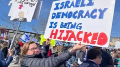 For the Israeli opposition, the Netanyahu government's legal reforms, already underway, are a "coup d'etat" against which it has been staging mass protests for weeks. The history of these proposed reforms, which have deeply divided the country, goes back much further than many people think.