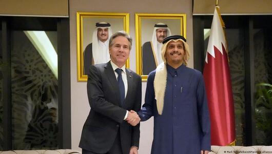 Blinken mit Katars Ministerpräsident al-Thani in Doha in Doha am 6 Februar 2024 
