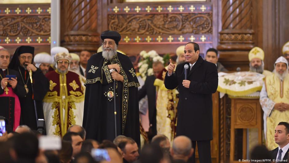 Egyptian President Abdul Fattah al-Sisi (right) and Coptic Pope Tawadros II during the inauguration of the Cathedral of the Nativity of Christ in Egypt's new administrative capital (photo: Getty Images/AFP/M. El-Shahed)