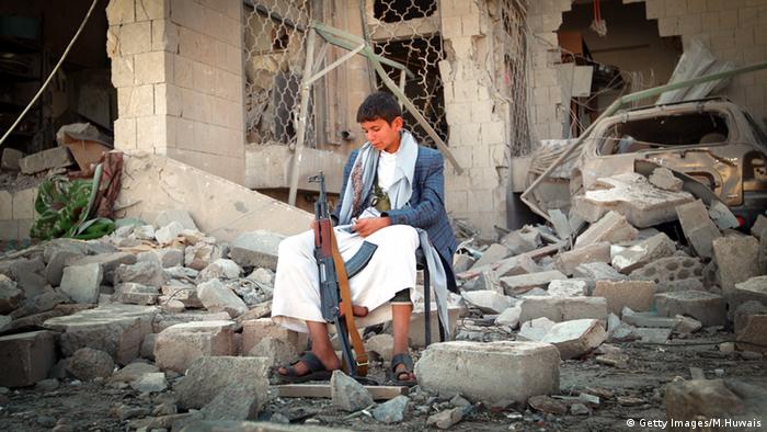Geraubte Jugend: ein minderjähriger Huthi-Kämpfer in Jemens Hauptstadt Sanaa. (Foto: Getty Images/M.Huwais)