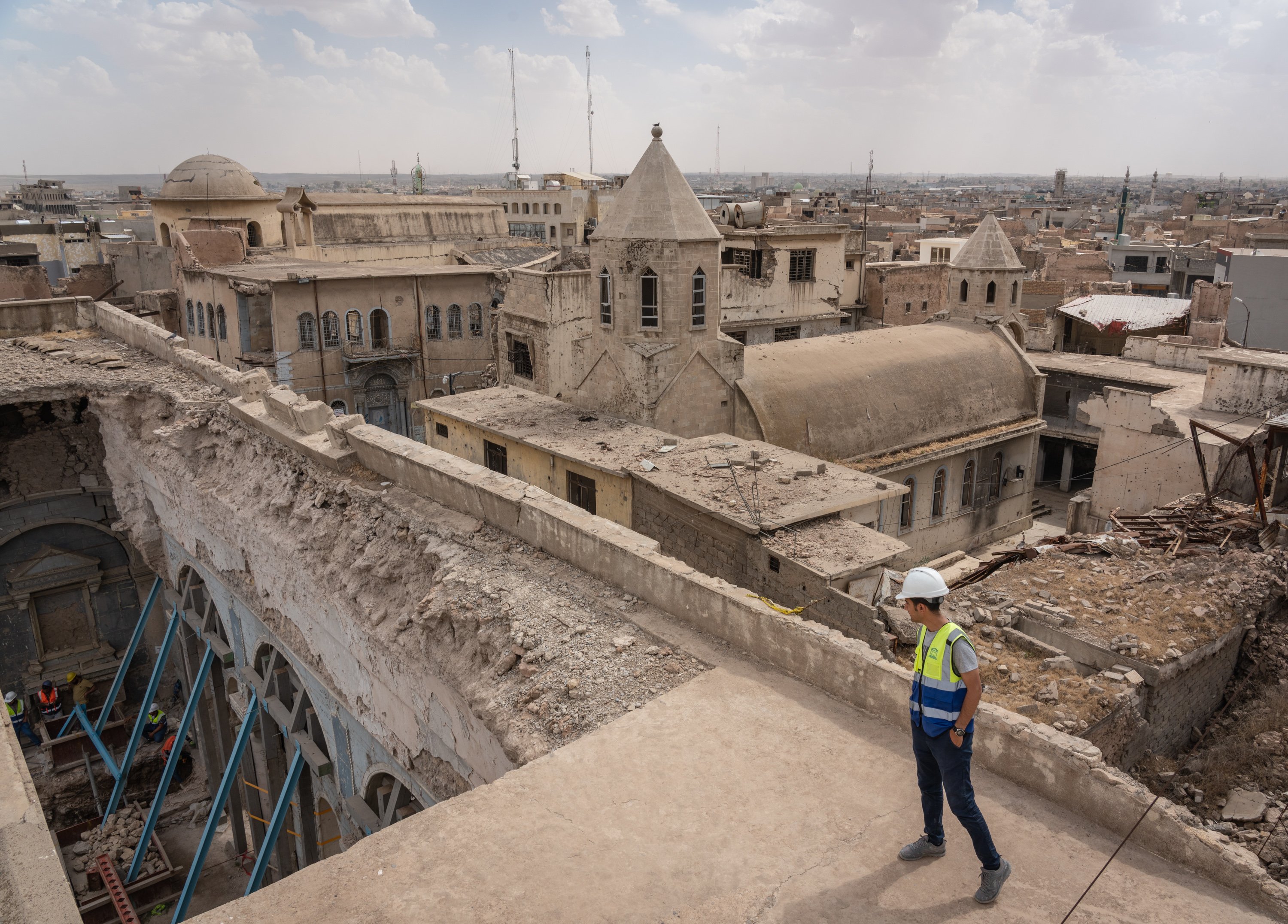 On the roof of St. Tahira Church in Mosul (image: Philip Breu)